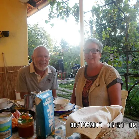 Homestay Nyolc Szilvafas Haz *