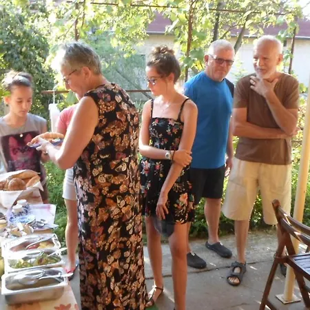 Homestay Nyolc Szilvafas Haz