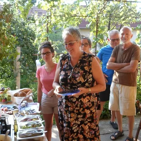 Nyolc Szilvafas Haz Tiszakurt